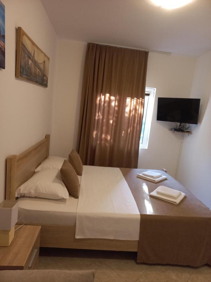 Petkovic Accommodation Tivat Bilik gambar