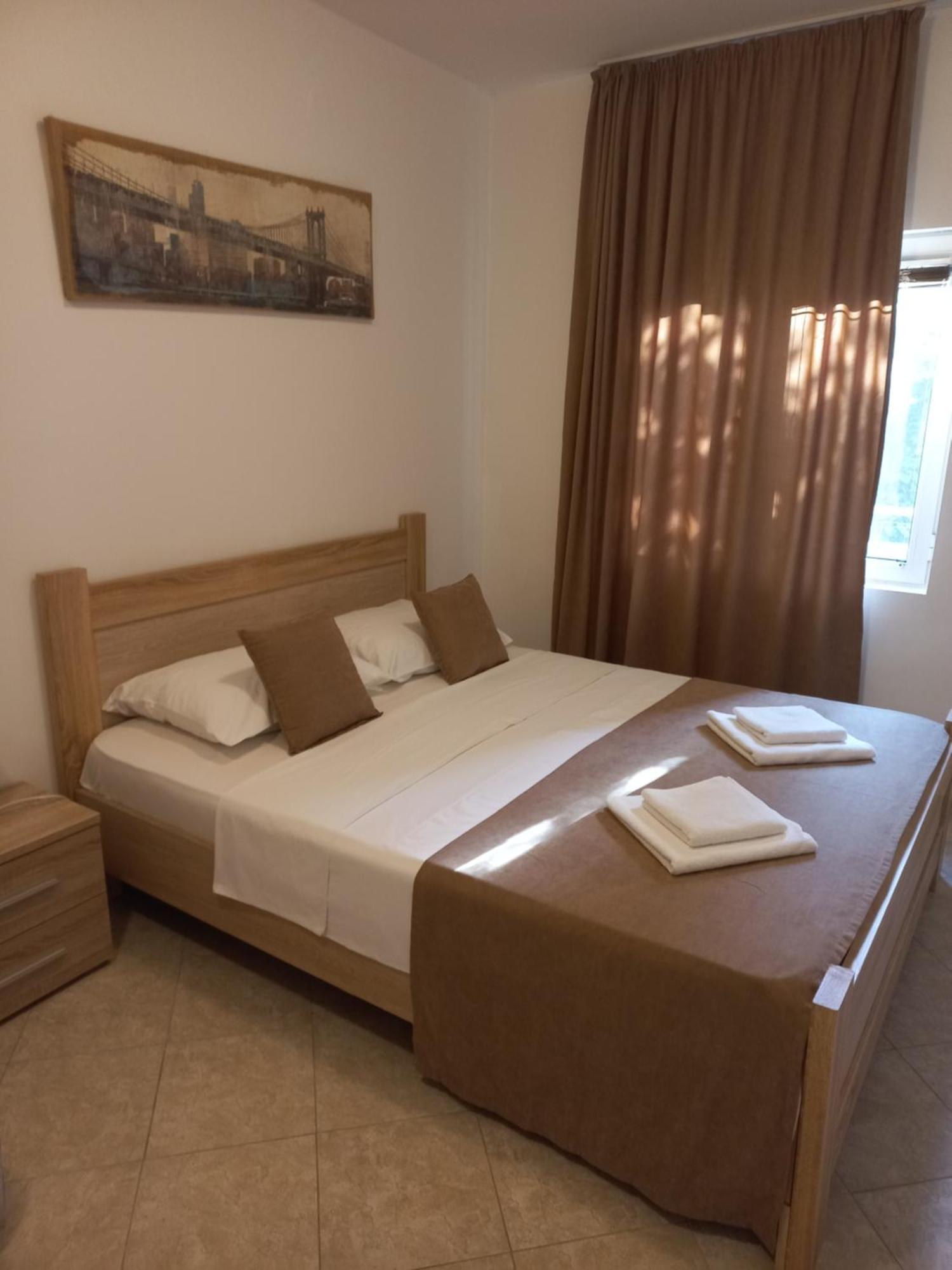 Petkovic Accommodation Tivat Bilik gambar