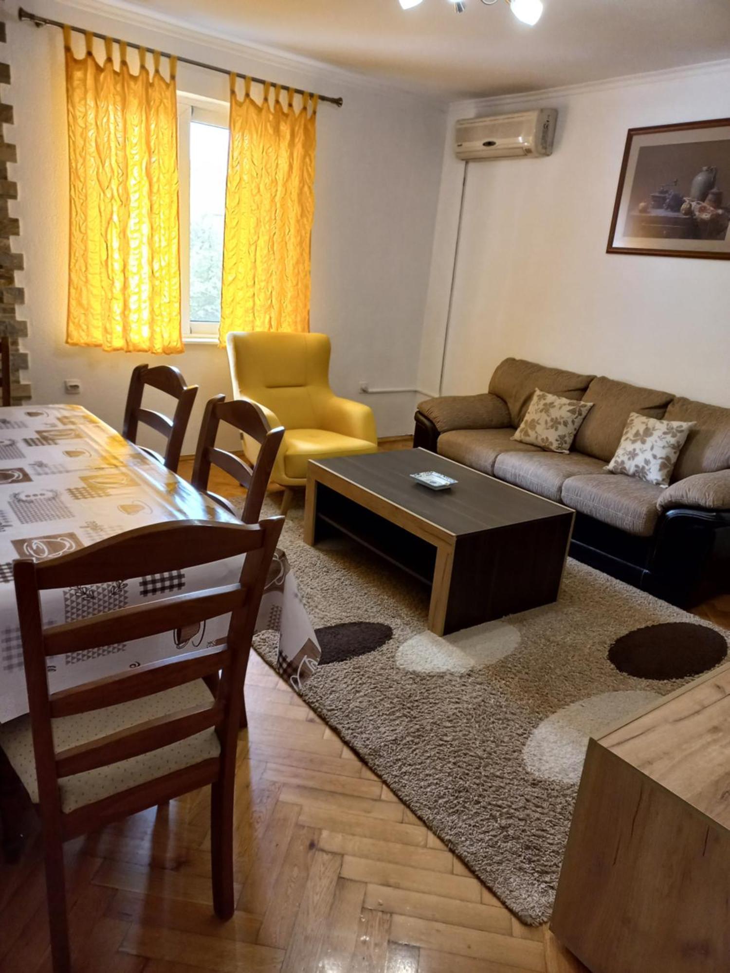 Petkovic Accommodation Tivat Bilik gambar